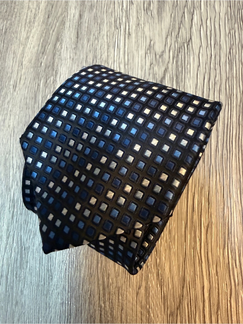 Bergamo NY Hand Made 100% Polyester Men Designer Blue Geometric Tie 57.5” X 3.75